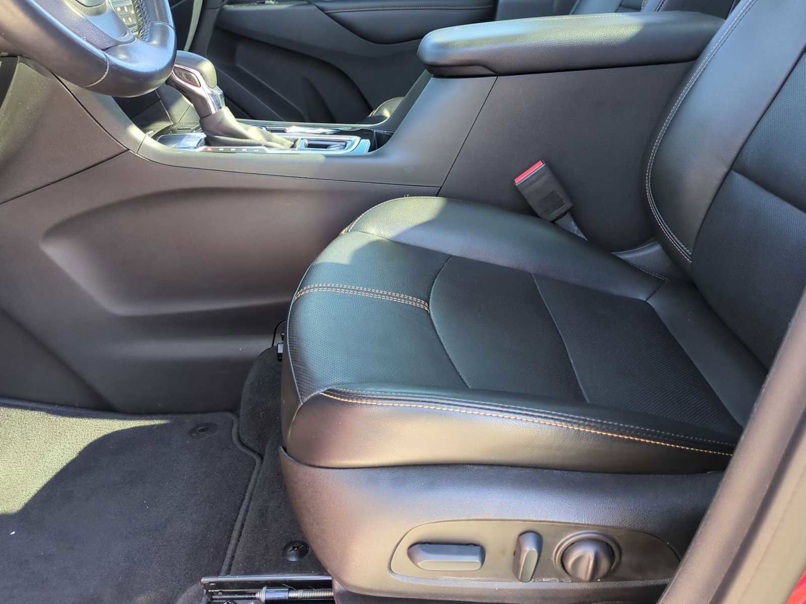 Used 2022 Chevrolet Equinox Premier image 20