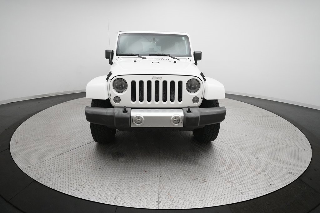 Used 2015 Jeep Wrangler Unlimited Sahara w/ Connectivity Group image 11