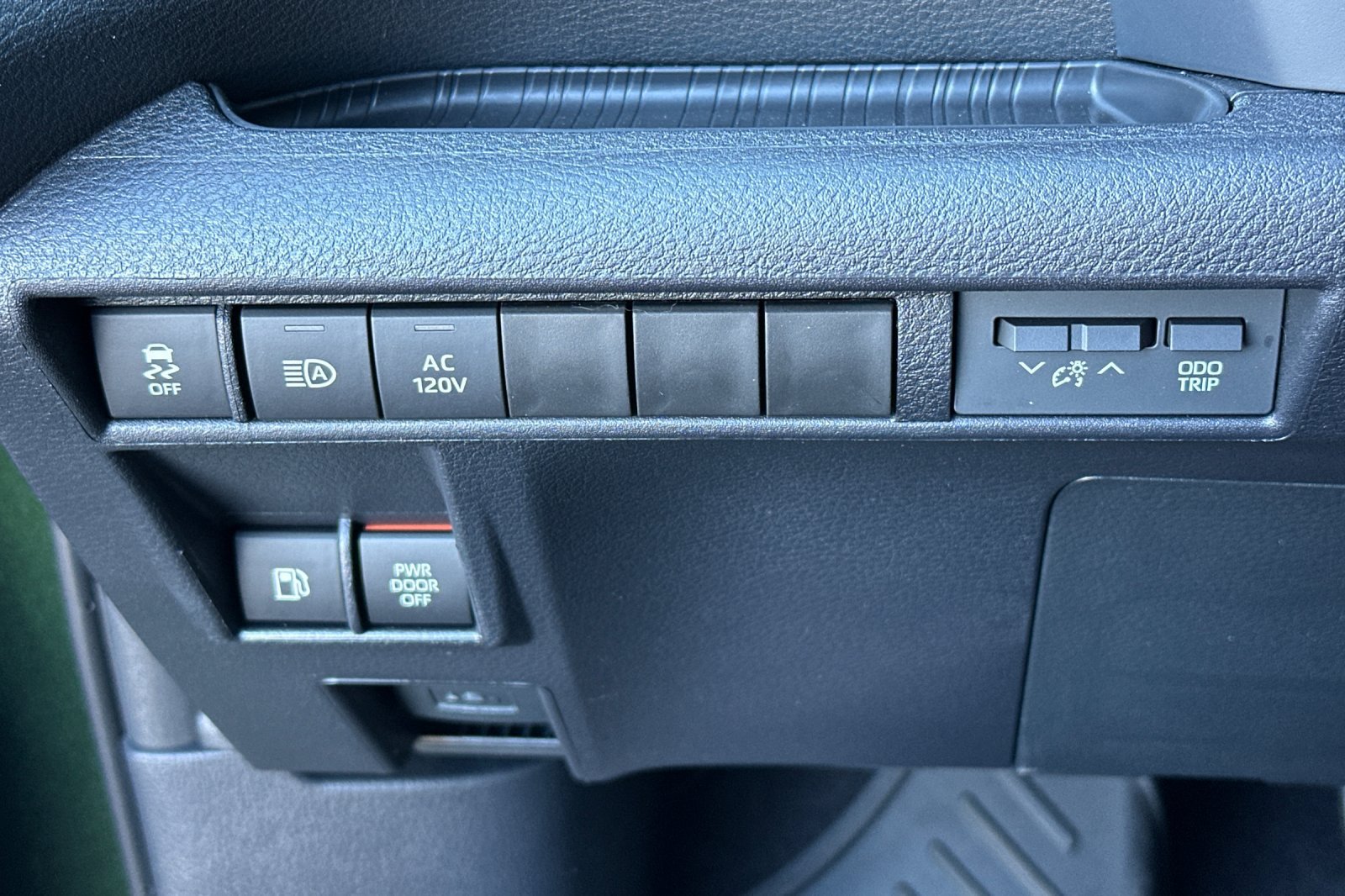 New 2026 Toyota Sienna XLE Woodland Edition AWD/4WD image 31
