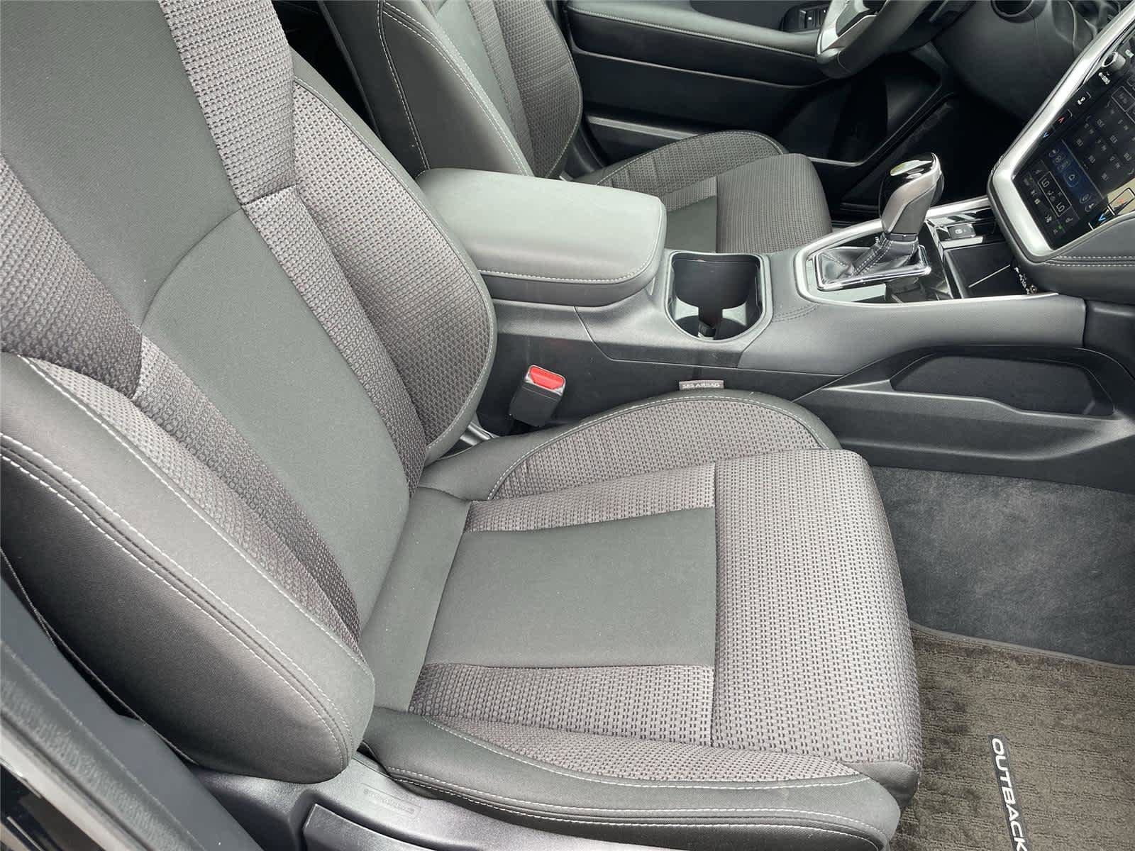 Certified 2025 Subaru Outback Premium AWD/4WD image 18