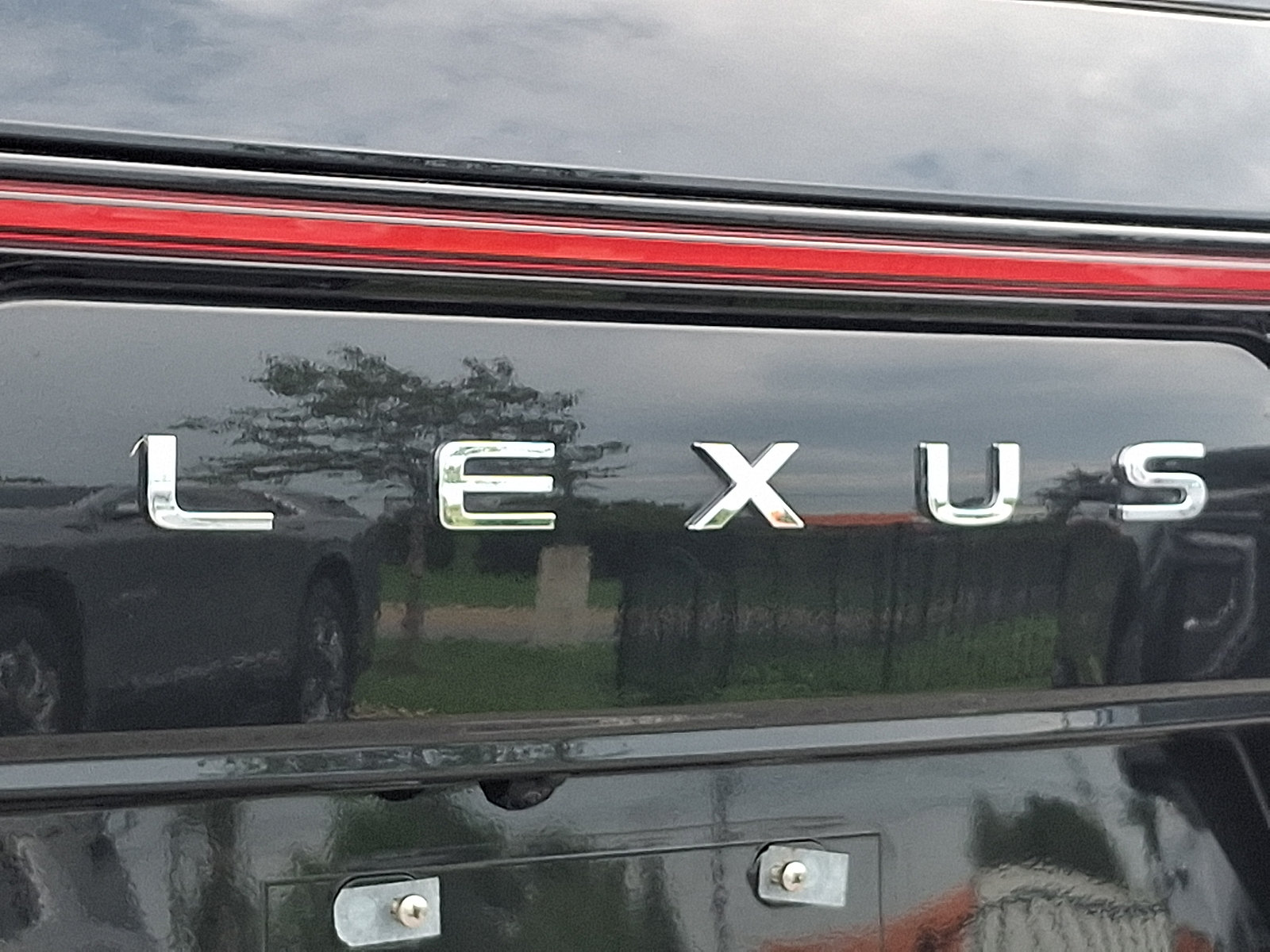 Used 2024 Lexus LX 600 4WD w/ Appearance Package image 31