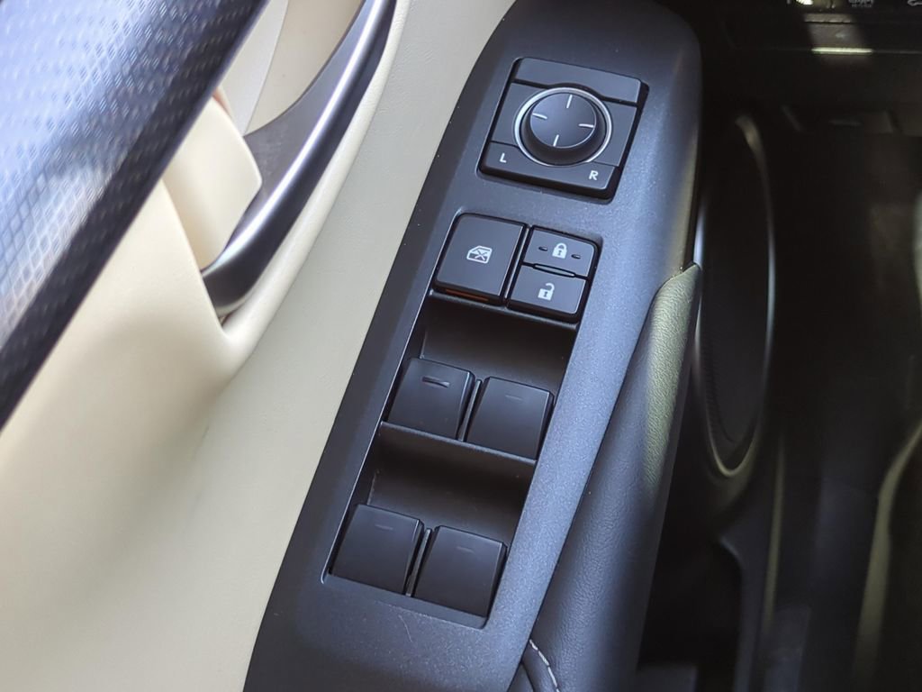 Used 2017 Lexus NX 200t FWD image 22