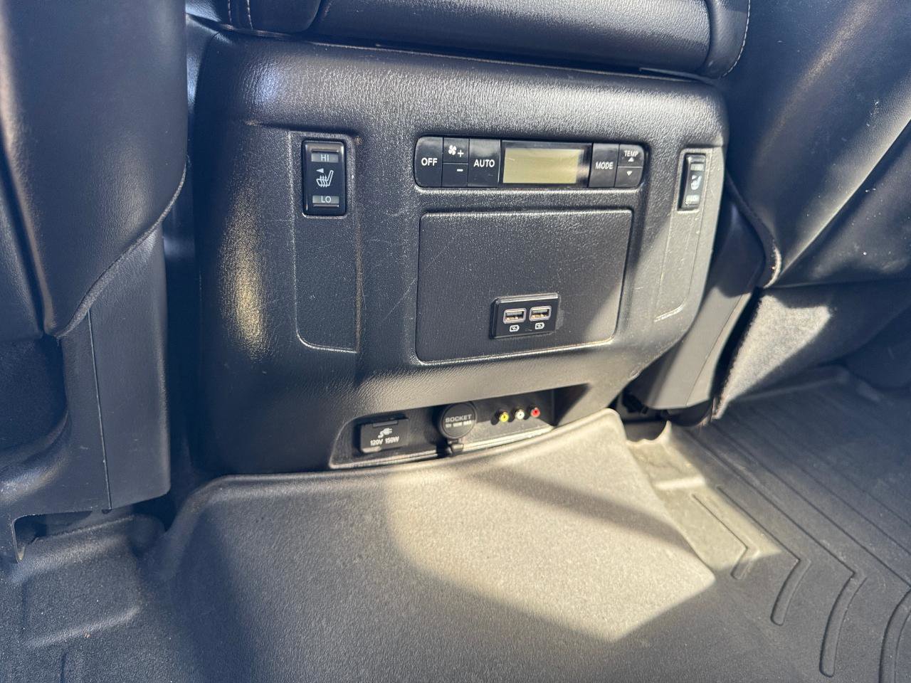 Used 2017 Nissan Armada Platinum w/ Captain Seat Package image 17