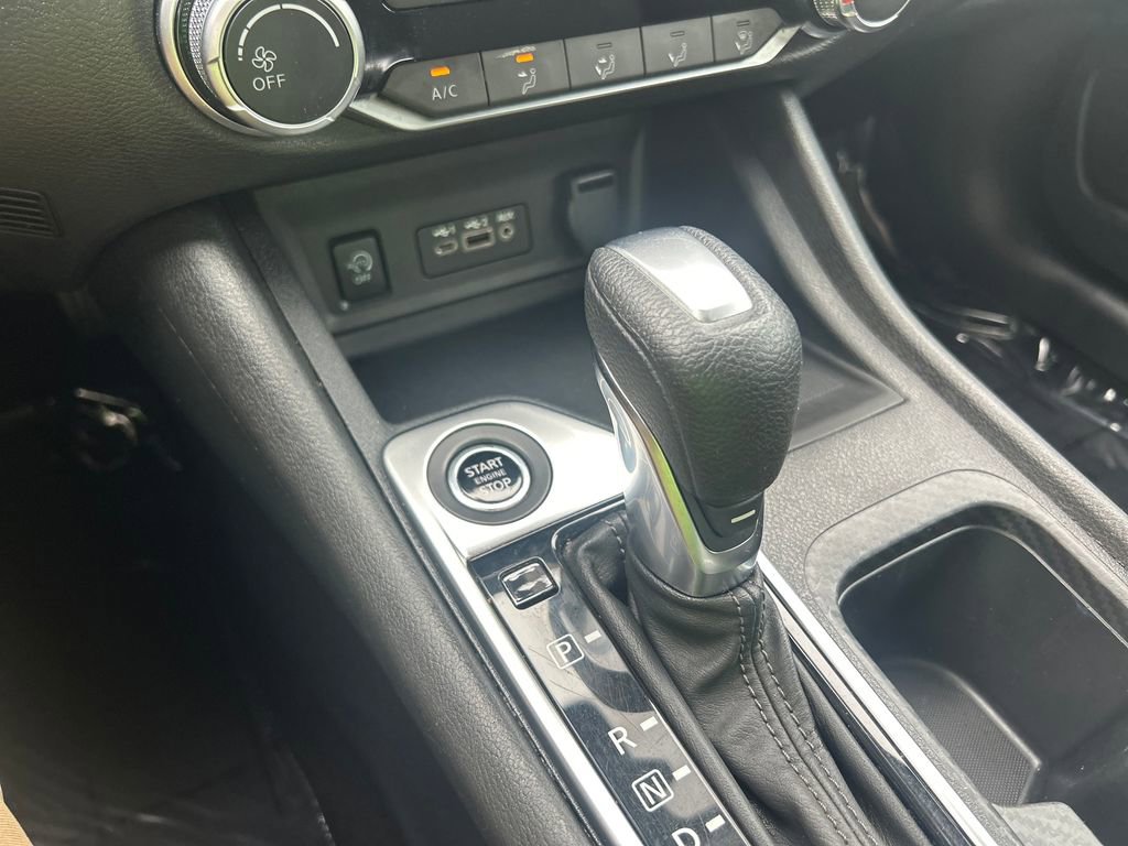 Used 2024 Nissan Sentra SV image 15