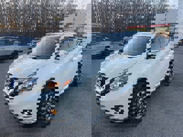 Used 2018 Nissan Murano SL w/ Moonroof Package