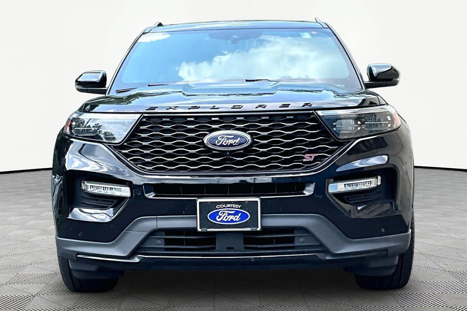 Used 2020 Ford Explorer ST w/ ST Street Pack AWD/4WD image 4
