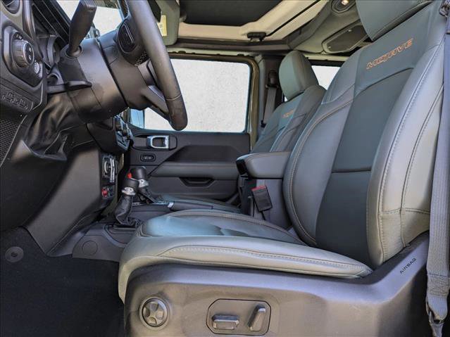 Used 2025 Jeep Gladiator Mojave AWD/4WD image 16