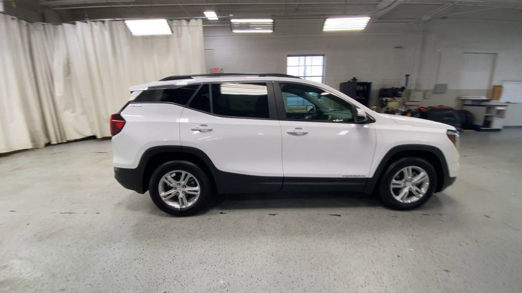 Certified 2023 GMC Terrain SLE w/ Driver Convenience Package FWD image 12