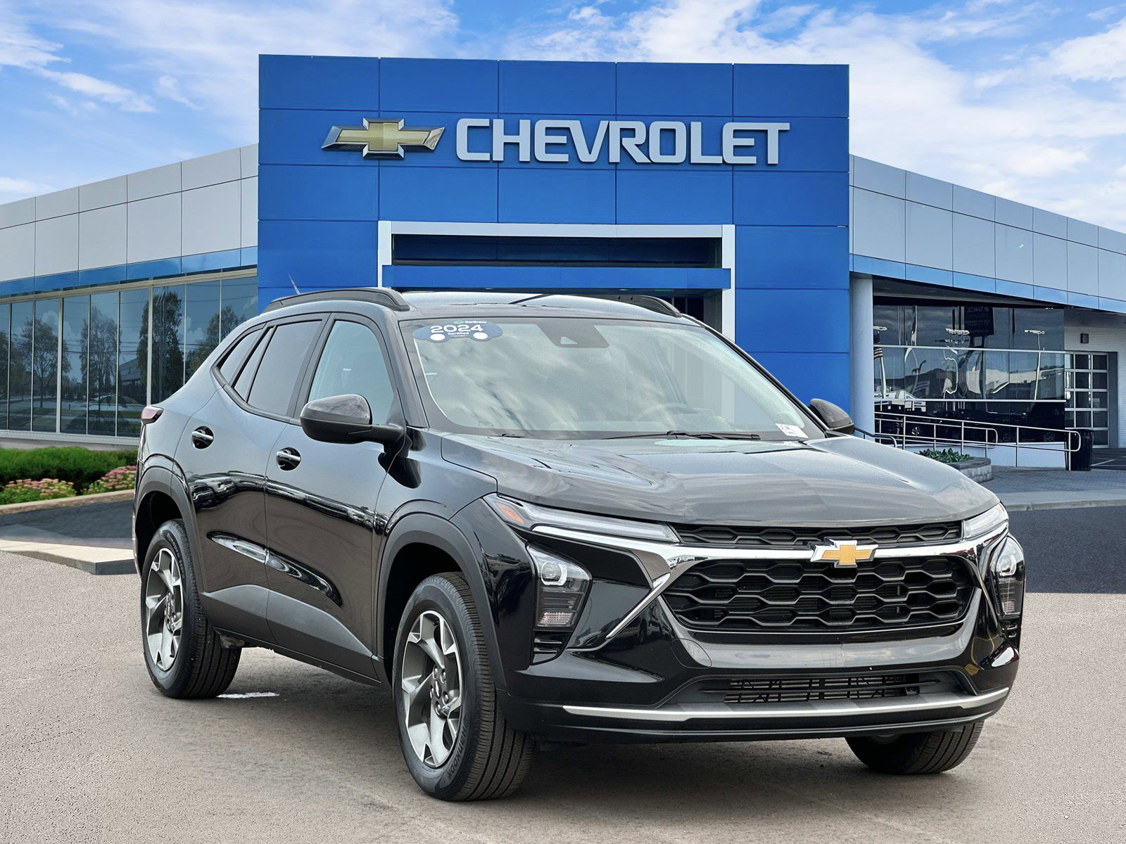 Certified 2024 Chevrolet Trax LT w/ Driver Confidence Package FWD image 1