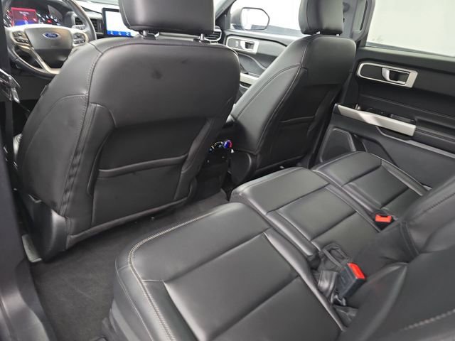 Used 2022 Ford Explorer XLT w/ Equipment Group 202A image 43