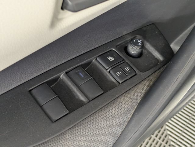 Used 2022 Toyota Corolla LE FWD image 11