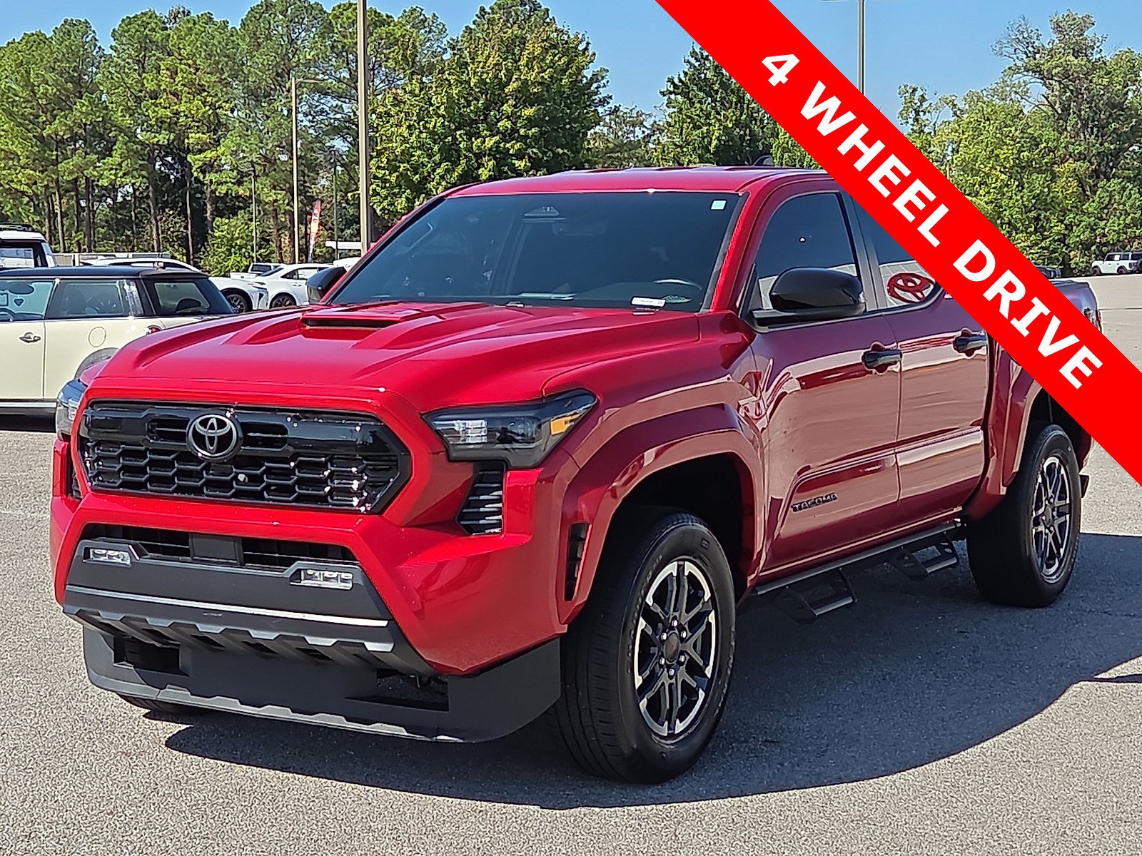 Used 2025 Toyota Tacoma TRD Sport AWD/4WD image 2