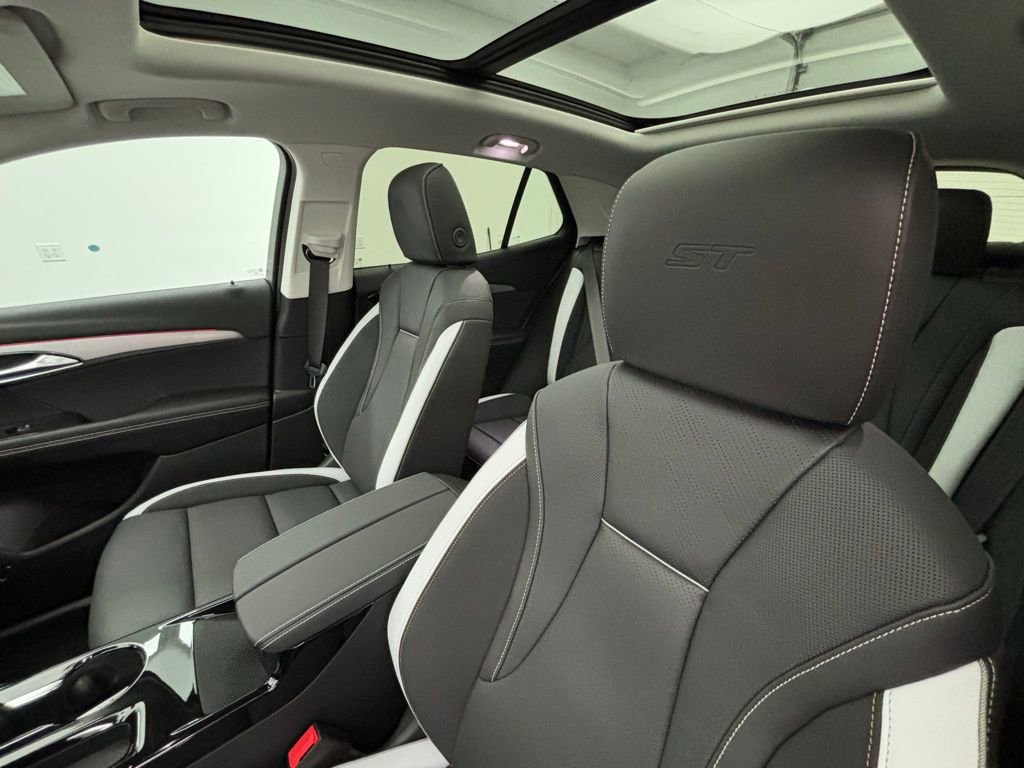 New 2025 Buick Envision Sport Touring image 24
