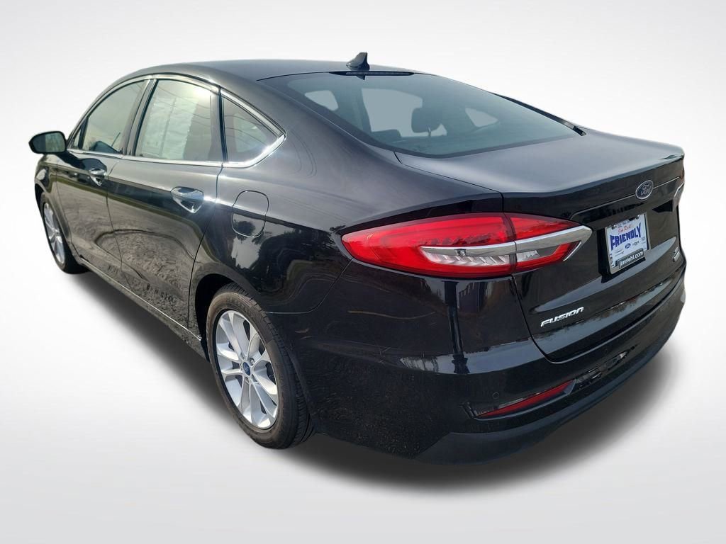 Used 2020 Ford Fusion SE image 3