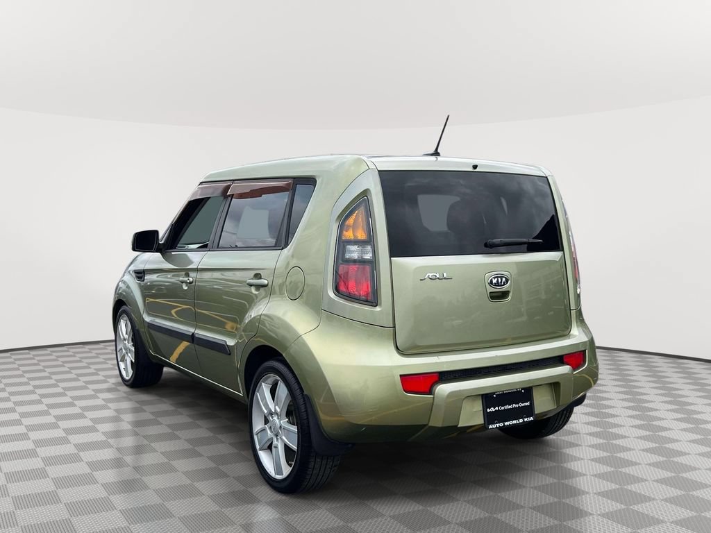 Used 2011 Kia Soul ! FWD image 6