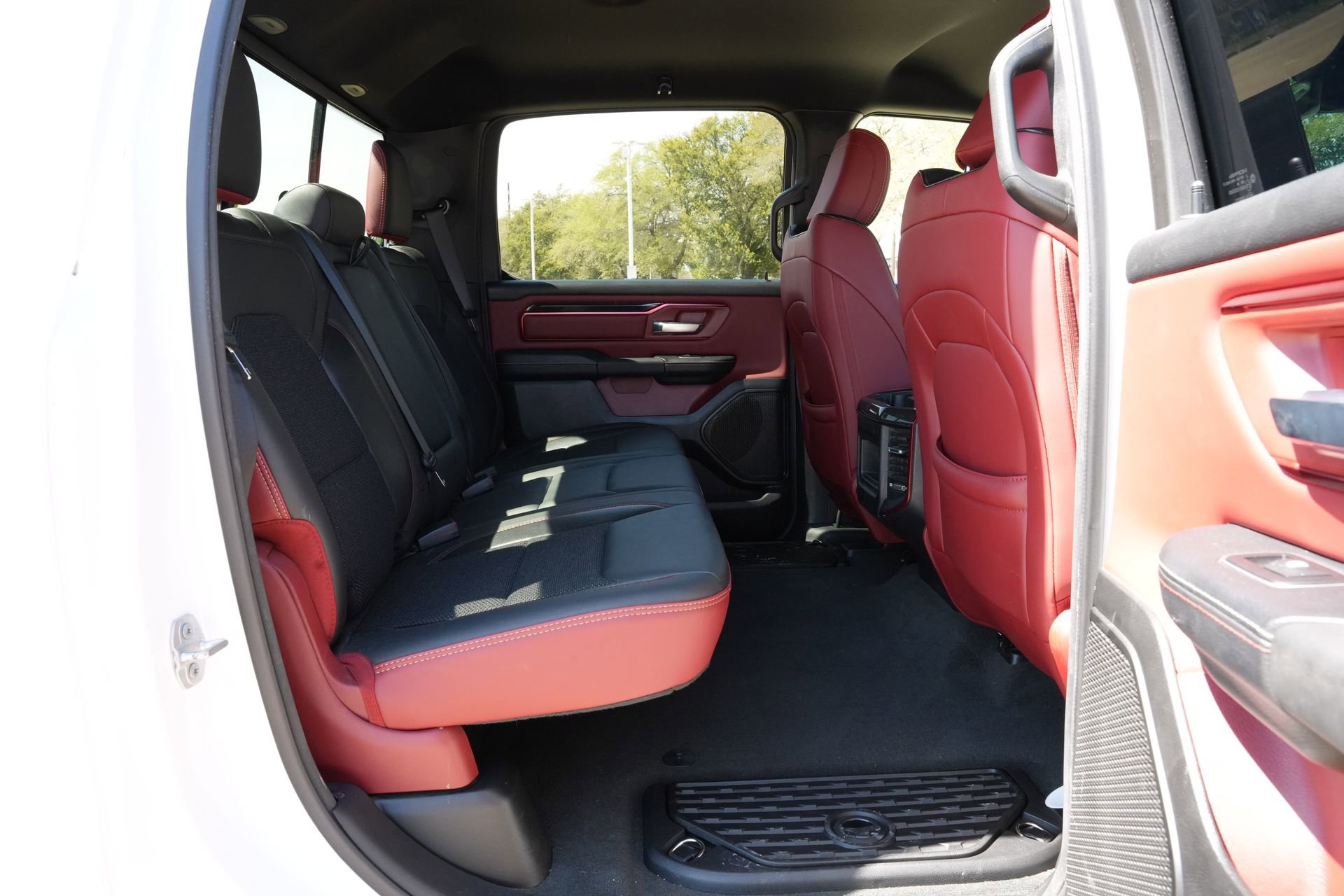 Used 2022 RAM 1500 Rebel AWD/4WD image 23