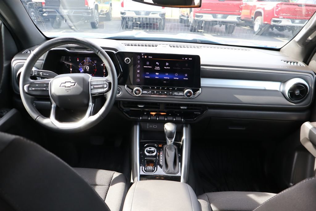 Used 2023 Chevrolet Colorado LT w/ LT Convenience Package II AWD/4WD image 18