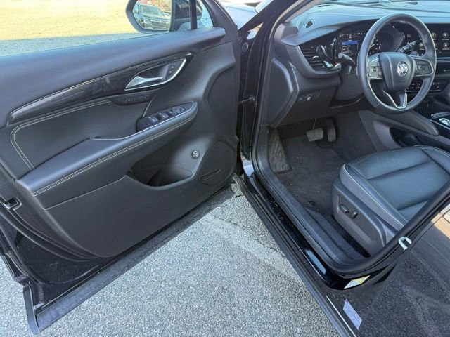 Used 2022 Buick Envision Essence w/ Safety Package image 11