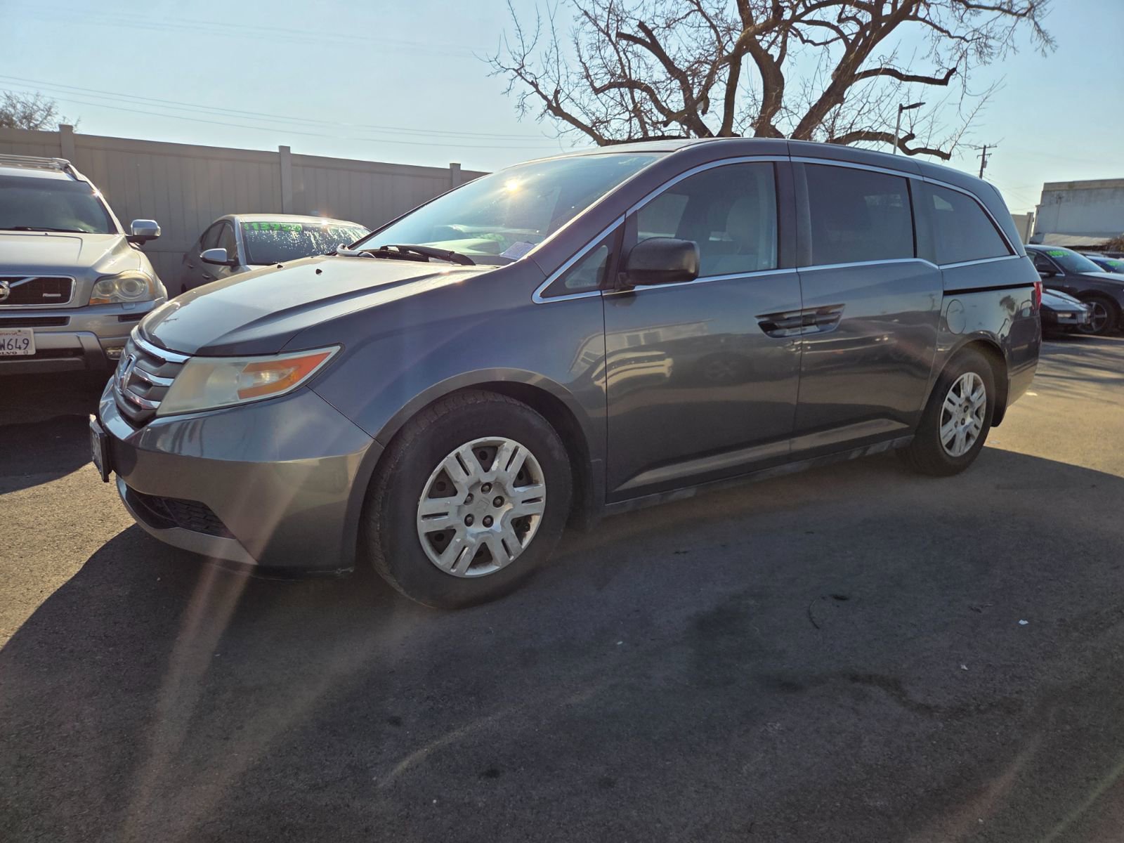 Used 2012 Honda Odyssey LX image 1