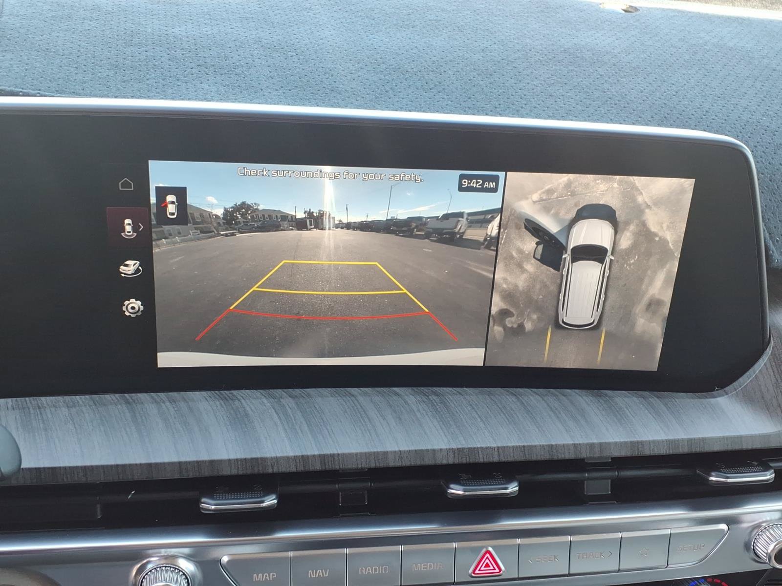Used 2024 Kia Telluride SX w/ Towing Package AWD/4WD image 32