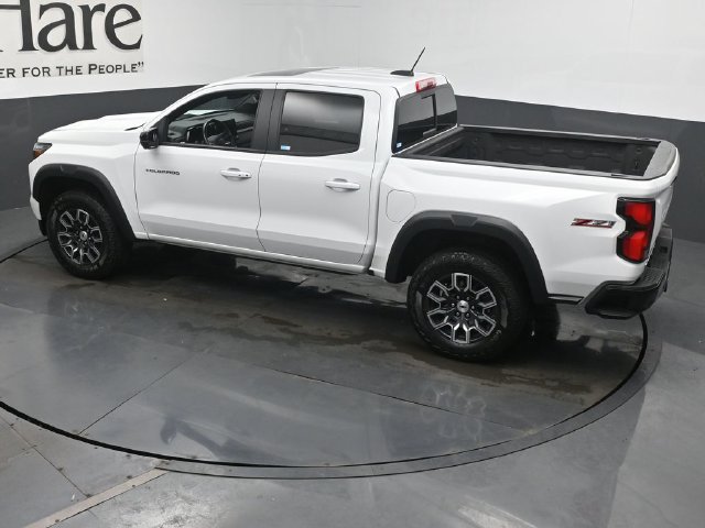 Used 2024 Chevrolet Colorado Z71 w/ Z71 Convenience Package 2 AWD/4WD image 46