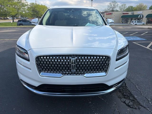 Used 2023 Lincoln Nautilus Reserve AWD/4WD image 2