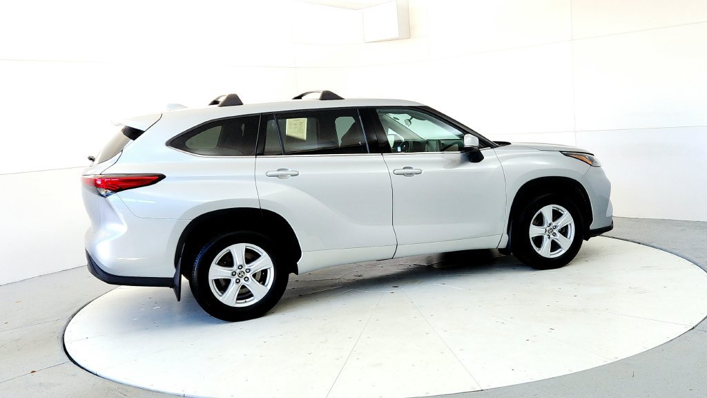 Certified 2020 Toyota Highlander L AWD/4WD image 6