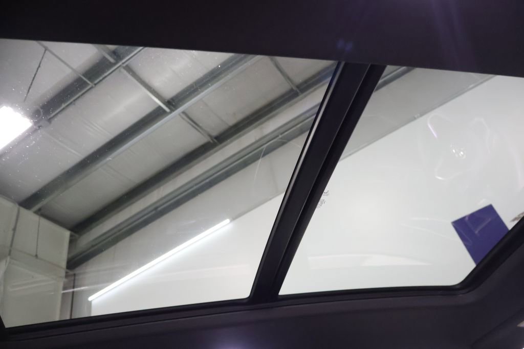 Used 2024 Volkswagen Atlas Cross Sport SEL Premium R-Line image 25