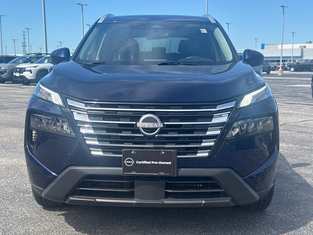 Certified 2025 Nissan Rogue SV w/ SV Premium Package AWD/4WD image 3