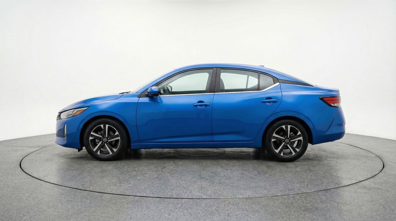 Used 2025 Nissan Sentra SV image 5