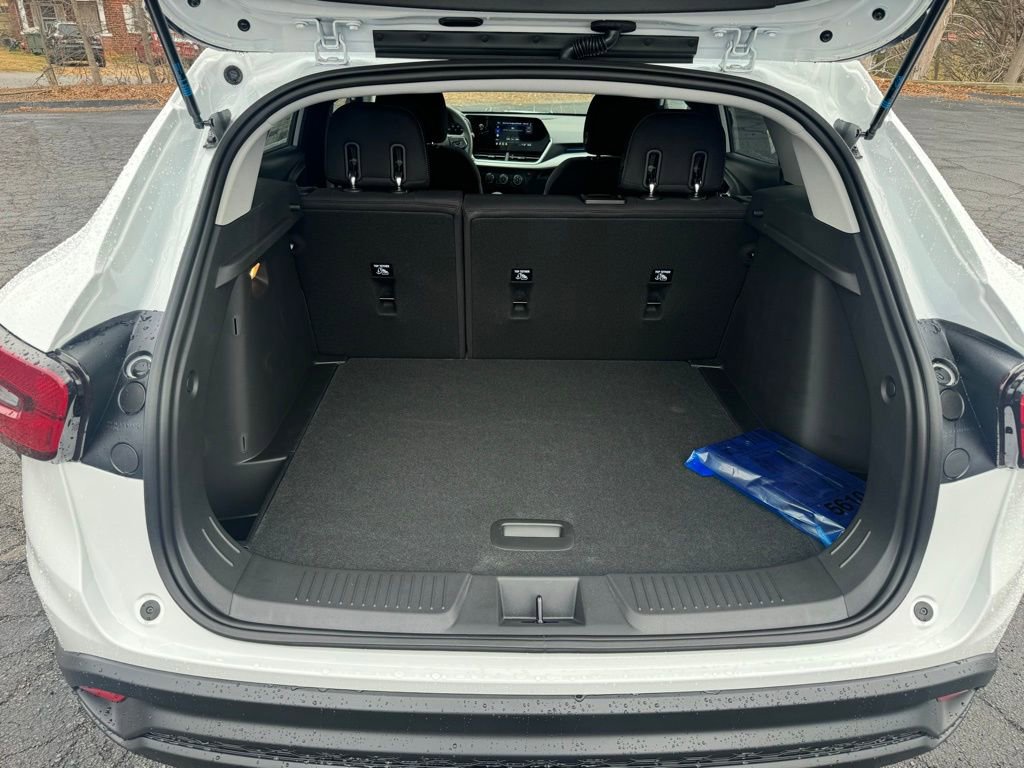 New 2026 Chevrolet Trax LS w/ LS Convenience Package image 8