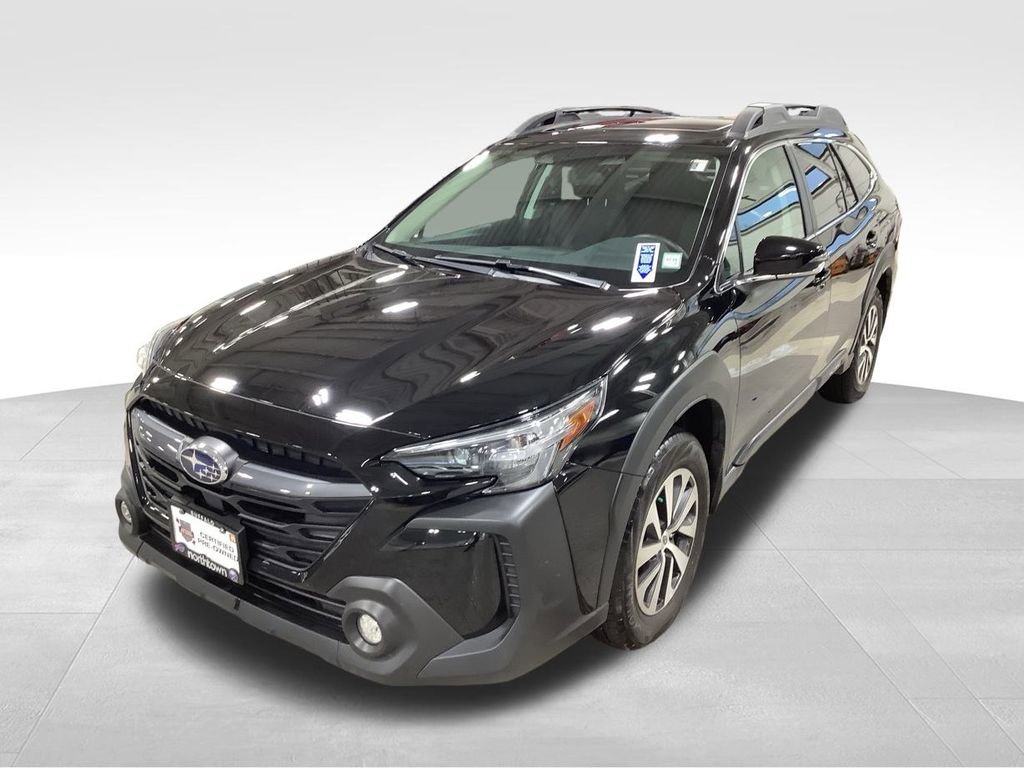 Used 2025 Subaru Outback Premium image 5