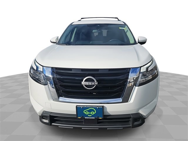 Used 2022 Nissan Pathfinder SV