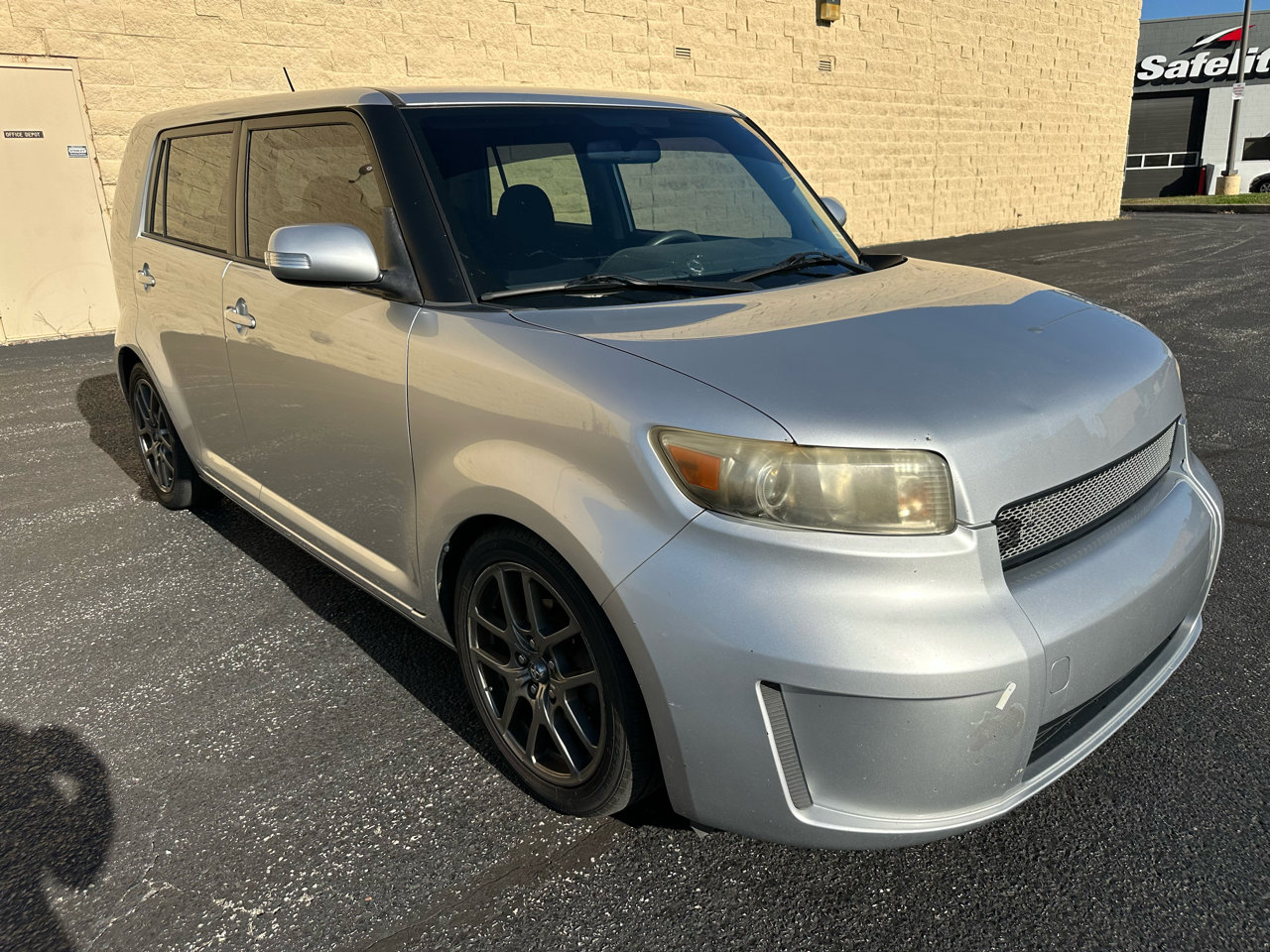 Used 2010 Scion xB FWD image 7
