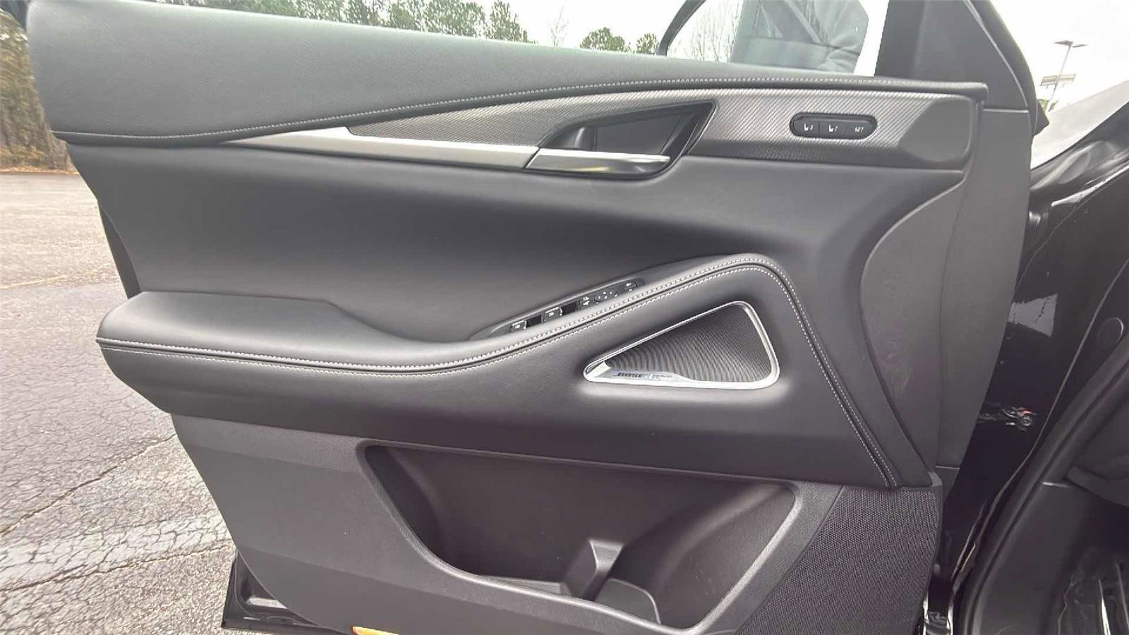 Certified 2025 INFINITI QX60 Luxe image 10