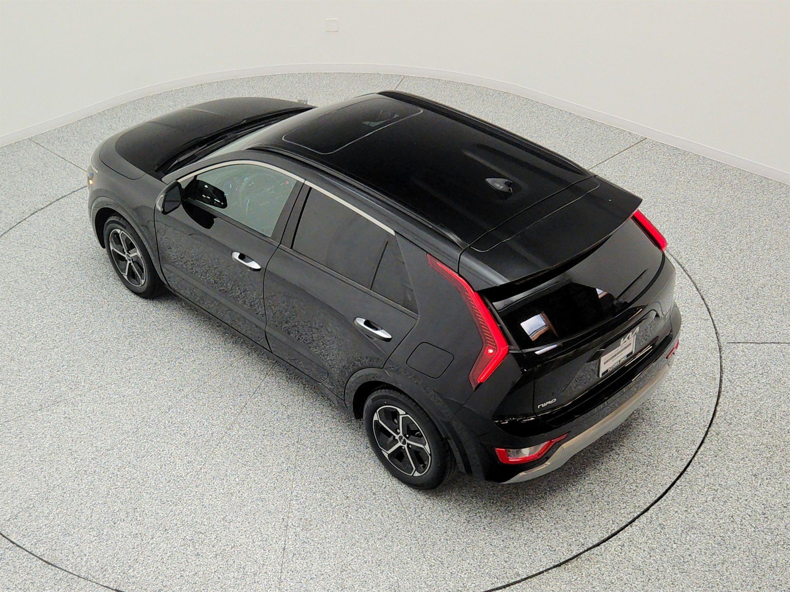 Used 2023 Kia Niro FWD image 28