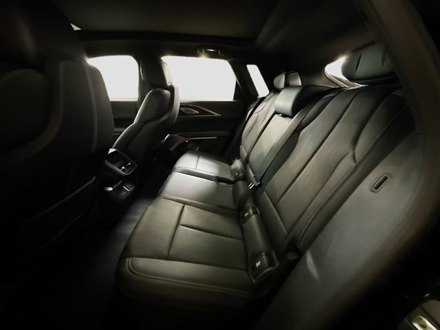 Used 2023 Cadillac Lyriq 2WD image 27