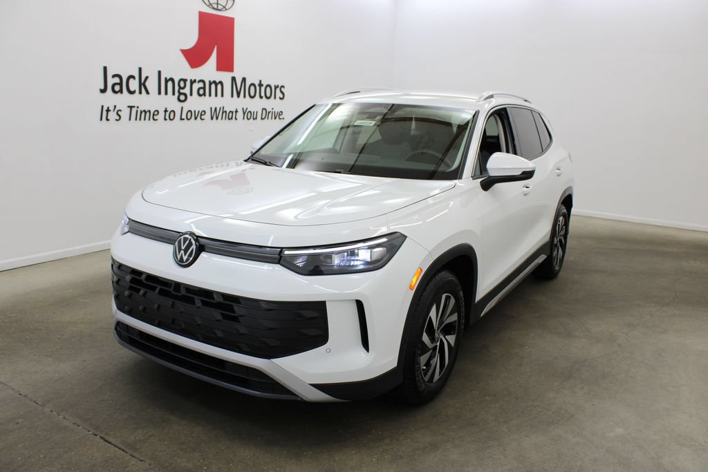 Certified 2026 Volkswagen Tiguan S FWD image 2