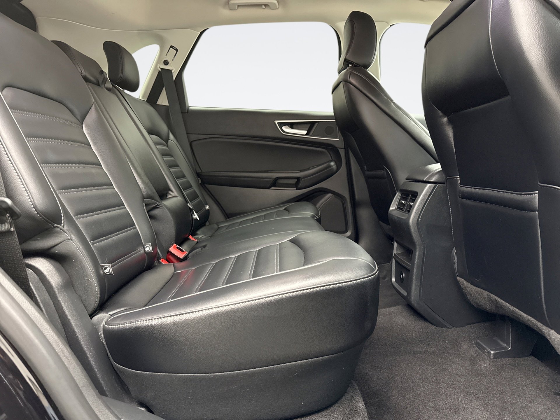 Used 2024 Ford Edge SEL image 17