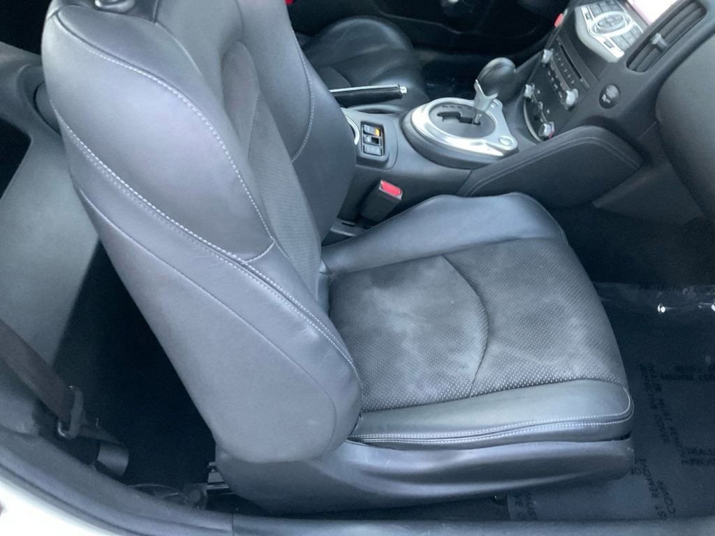 Used 2020 Nissan 370Z Touring Sport image 26