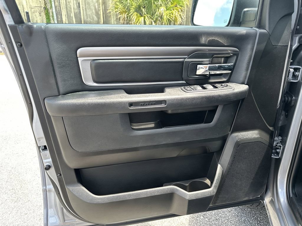Used 2024 RAM 1500 Classic Warlock AWD/4WD image 15