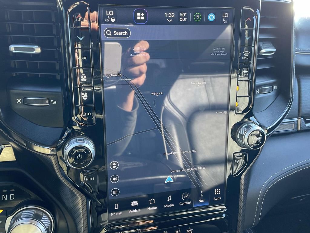 Used 2024 RAM 1500 Limited image 23