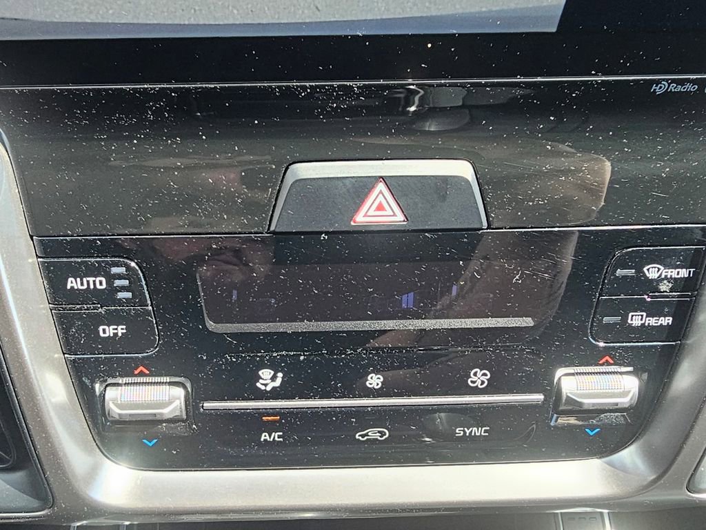 Used 2022 Kia Sorento S image 23