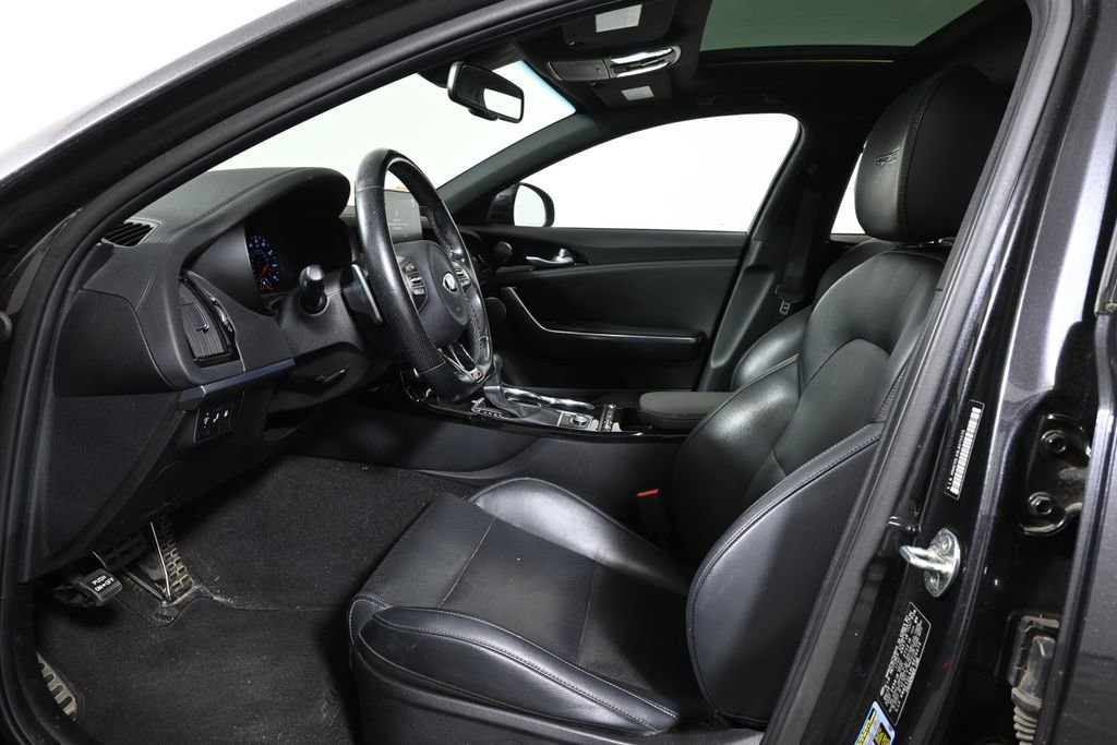 Used 2020 Kia Stinger GT-Line w/ Sun & Sound Package AWD/4WD image 3