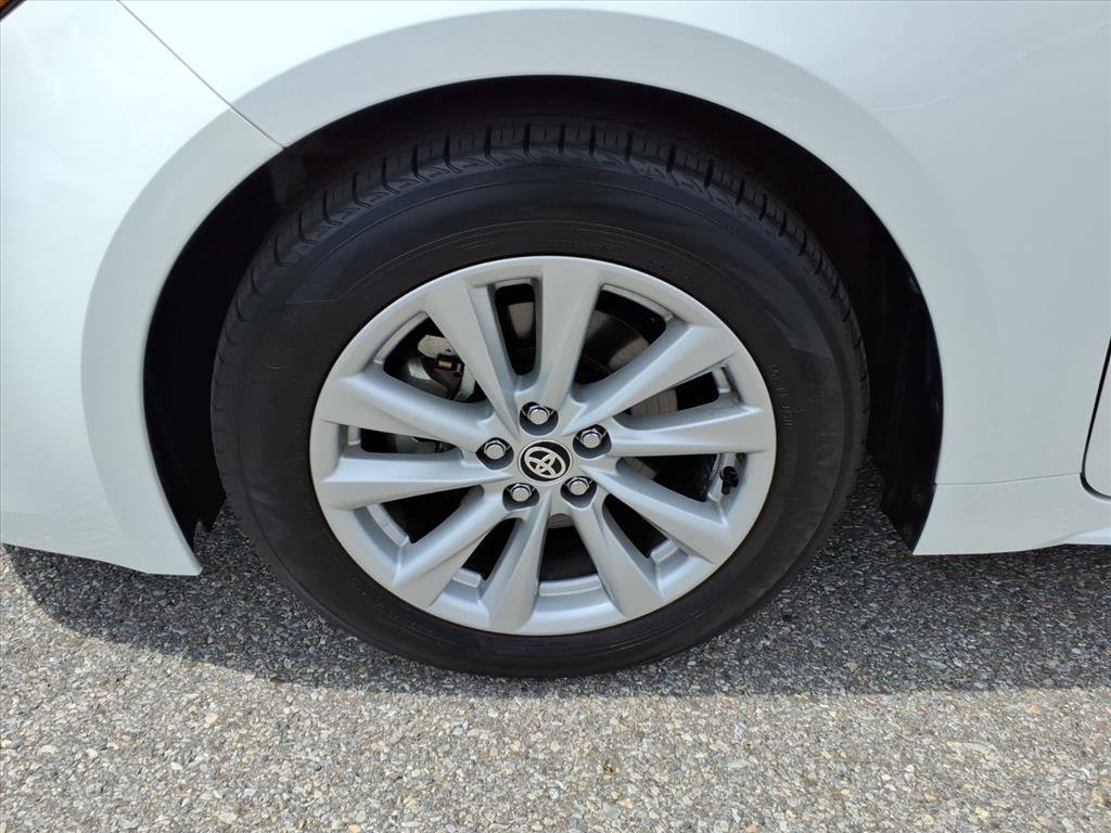 Certified 2025 Toyota Corolla SE FWD image 11