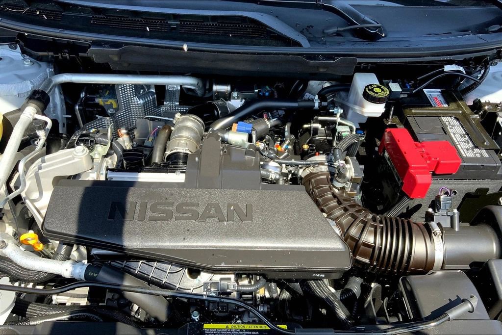 Used 2025 Nissan Rogue S image 20