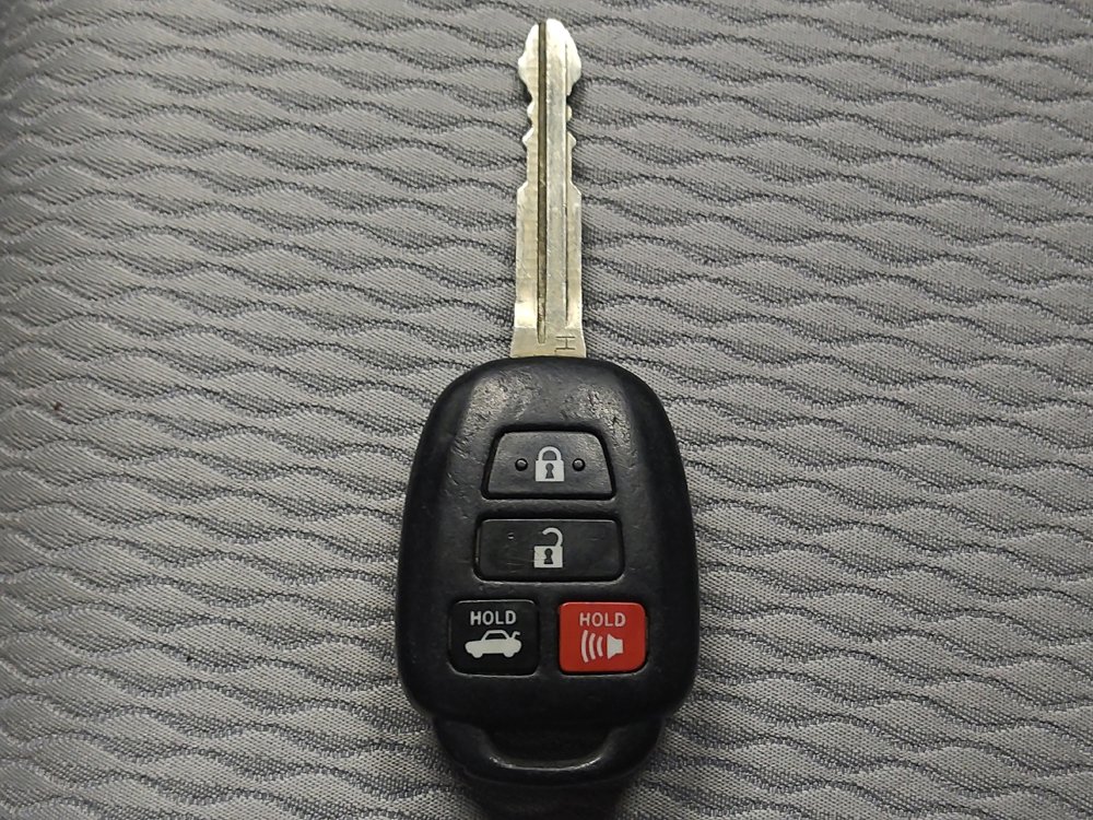 Used 2015 Toyota Corolla LE FWD image 32