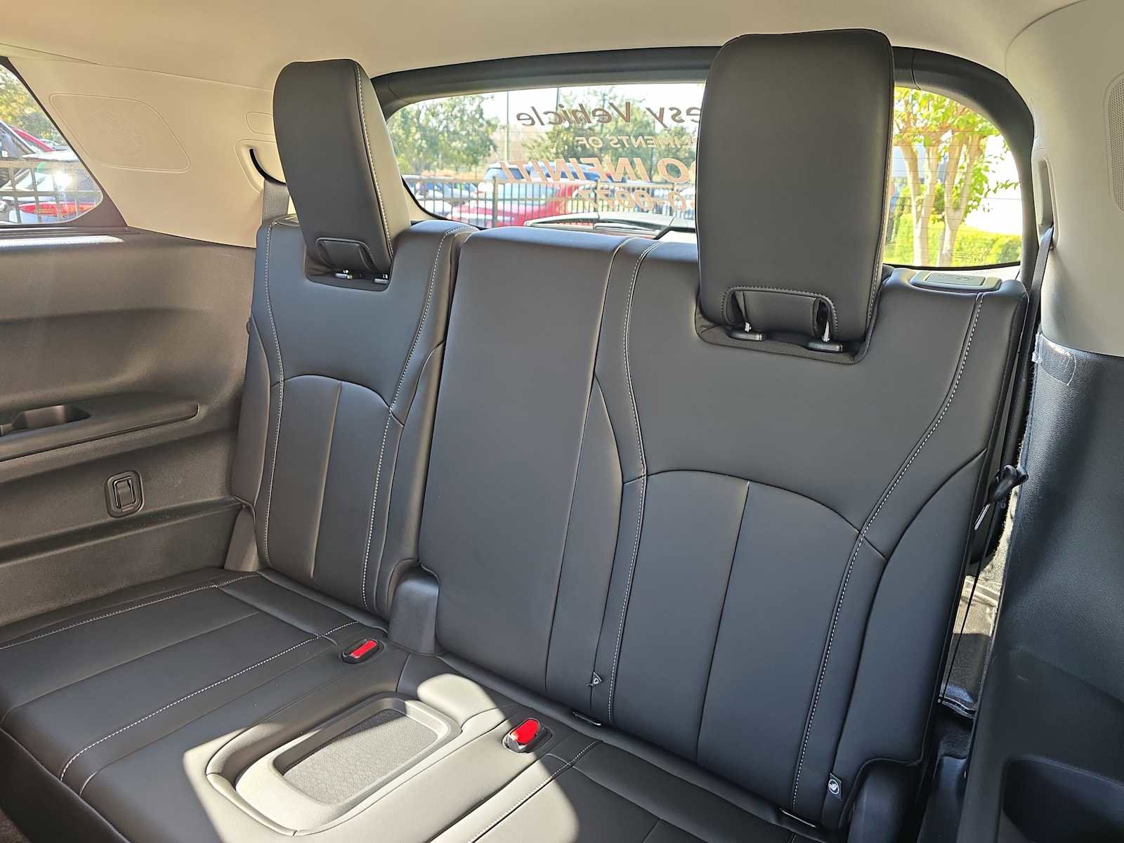 Certified 2026 INFINITI QX60 Luxe w/ Family Package image 9