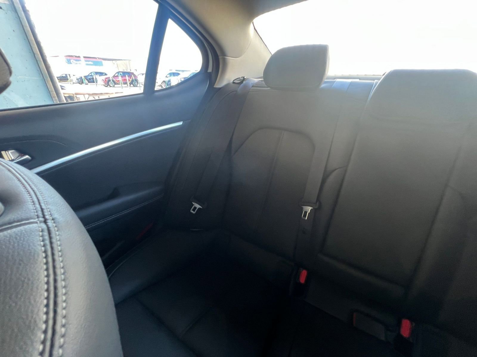 Used 2025 Genesis G70 2.5T image 39