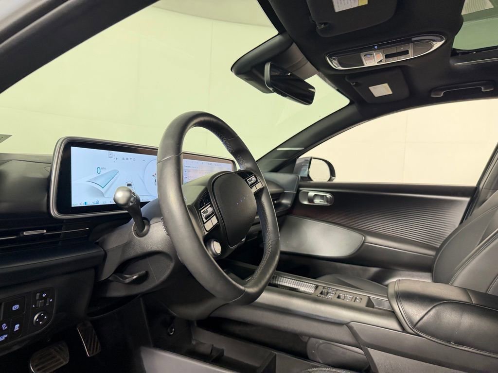 Used 2024 Hyundai Ioniq 6 Limited image 23